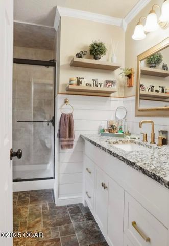 512 Geyer Road, Neosho, MO 64850