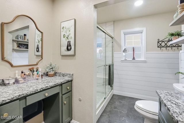 512 Geyer Road, Neosho, MO 64850