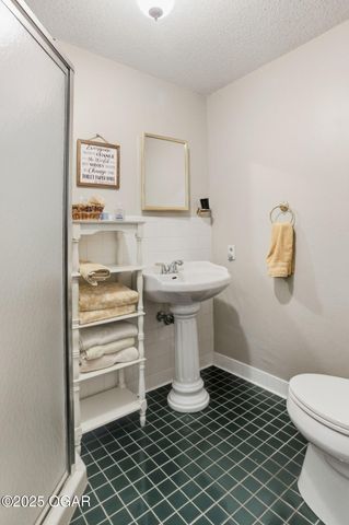 512 Geyer Road, Neosho, MO 64850