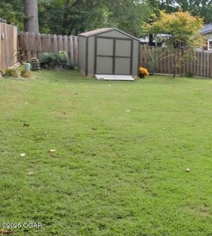 512 Geyer Road, Neosho, MO 64850