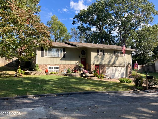 512 Geyer Road, Neosho, MO 64850