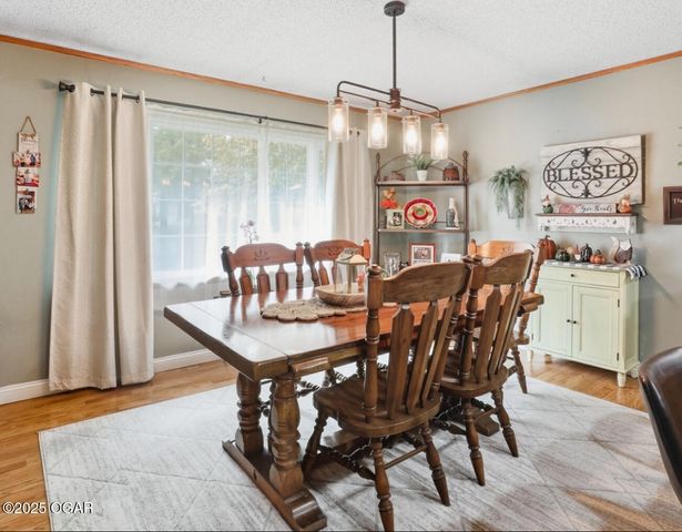 512 Geyer Road, Neosho, MO 64850