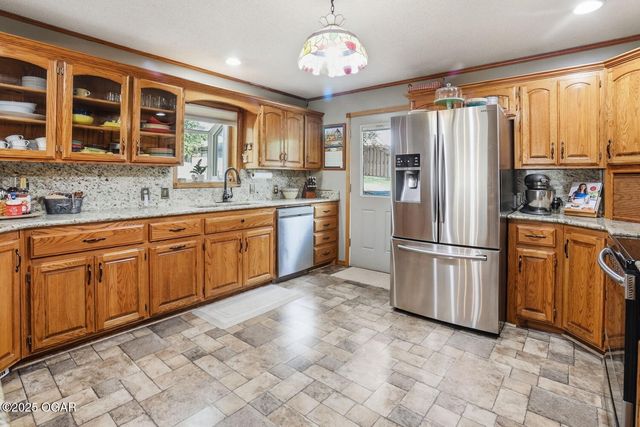 512 Geyer Road, Neosho, MO 64850