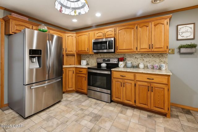 512 Geyer Road, Neosho, MO 64850