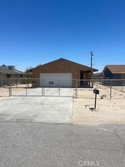 6627 Smoketree, 29 Palms, CA 92277