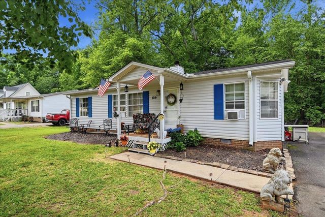 129 Notchwoods Drive, Boiling Springs, SC 29316