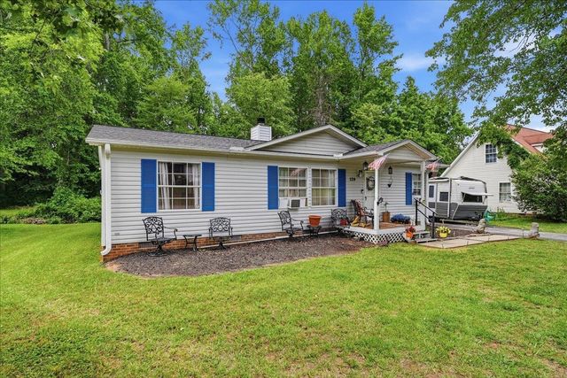 129 Notchwoods Drive, Boiling Springs, SC 29316