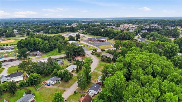 129 Notchwoods Drive, Boiling Springs, SC 29316