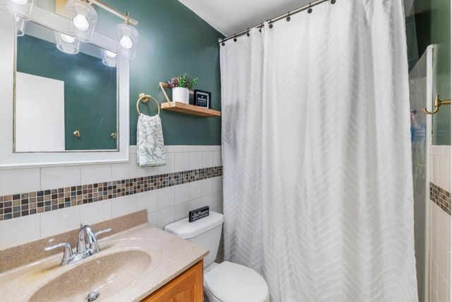 404 Sutton Avenue, Elk Run Heights, IA 50707