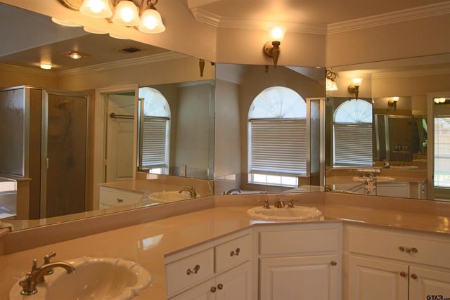 1202 Riverbend, Tyler, TX 75703