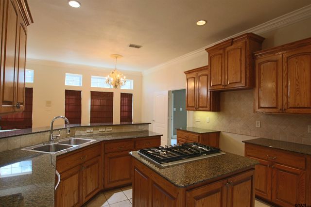 1202 Riverbend, Tyler, TX 75703