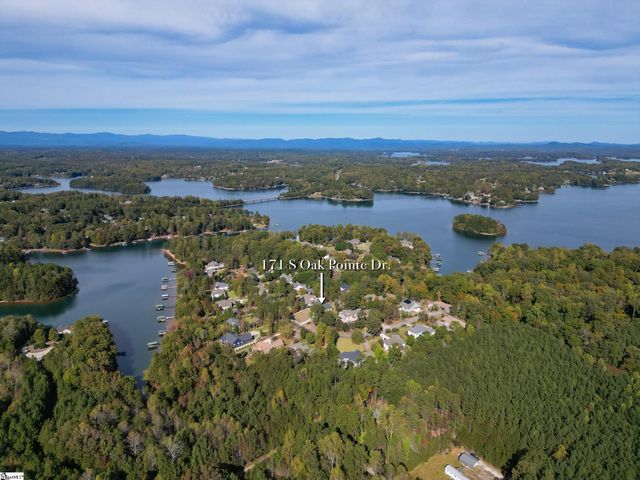 171 S Oak Pointe Drive, Seneca, SC 29678