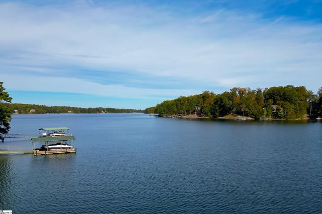 171 S Oak Pointe Drive, Seneca, SC 29678