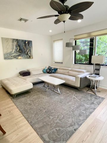 540 NE 17th Avenue, Fort Lauderdale, FL 33301