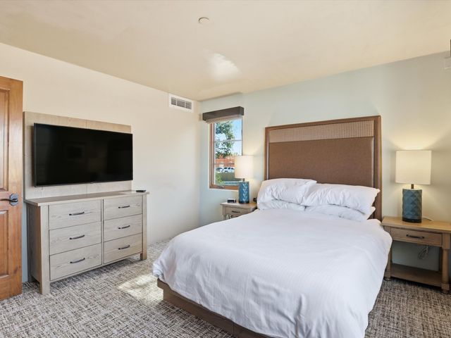 103 Catron Street 62, Santa Fe, NM 87501