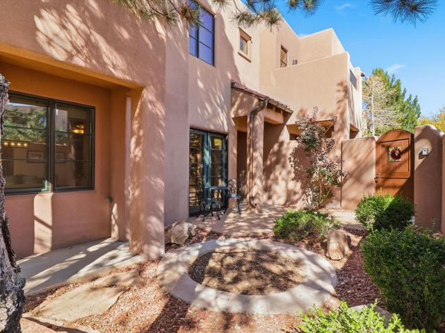 103 Catron Street 62, Santa Fe, NM 87501