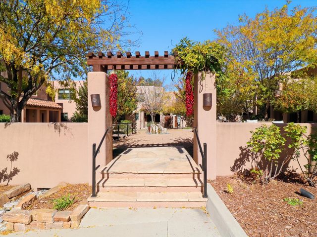 103 Catron Street 62, Santa Fe, NM 87501