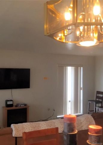 22140 Dante Street 209, Oak Park City, MI 48237