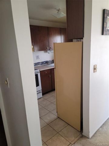 22140 Dante Street 209, Oak Park City, MI 48237