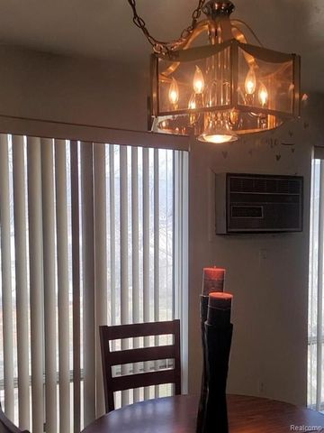 22140 Dante Street 209, Oak Park City, MI 48237