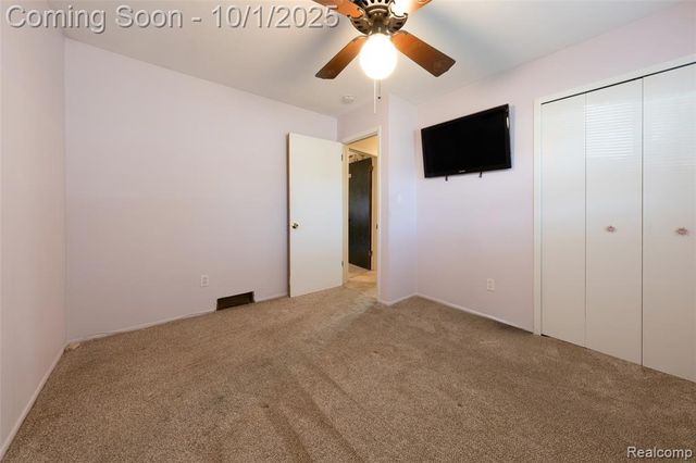 15716 Alsip Street, Roseville, MI 48066