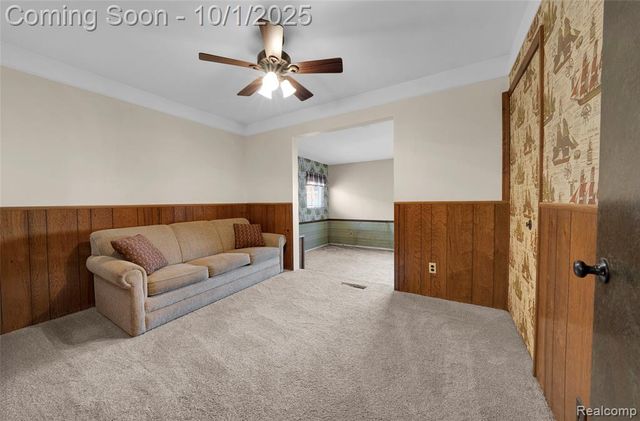 15716 Alsip Street, Roseville, MI 48066