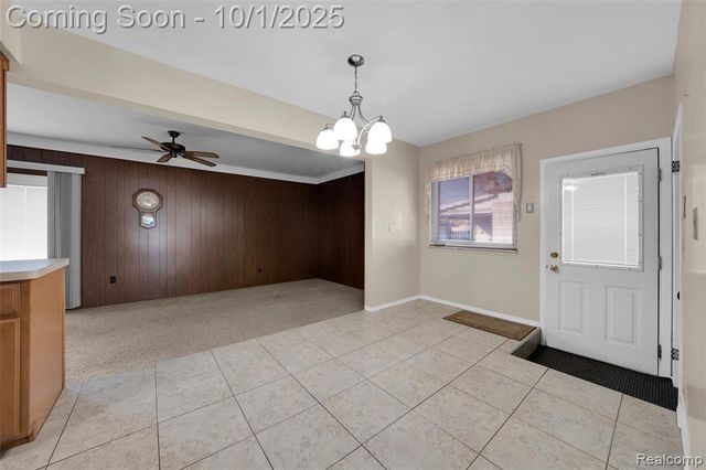 15716 Alsip Street, Roseville, MI 48066