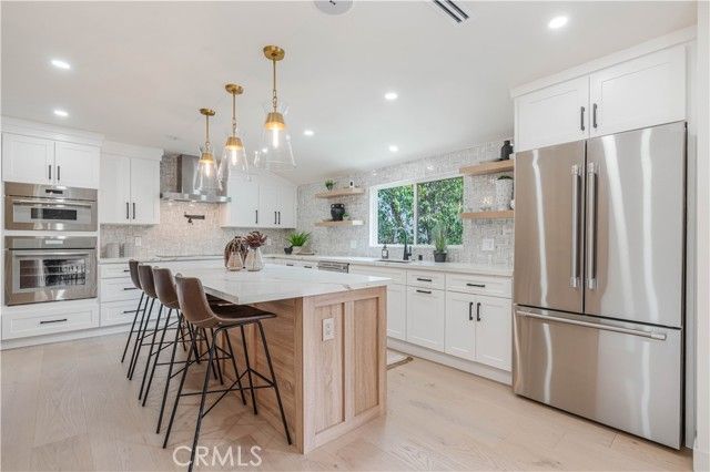 4112 Knobhill Drive, Sherman Oaks, CA 91403