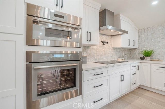 4112 Knobhill Drive, Sherman Oaks, CA 91403