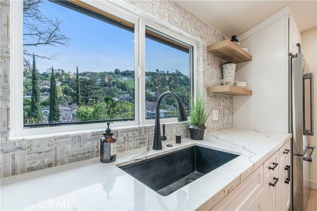 4112 Knobhill Drive, Sherman Oaks, CA 91403