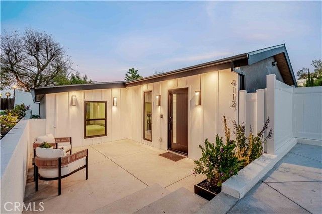 4112 Knobhill Drive, Sherman Oaks, CA 91403