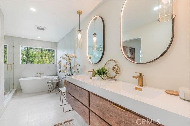 4112 Knobhill Drive, Sherman Oaks, CA 91403