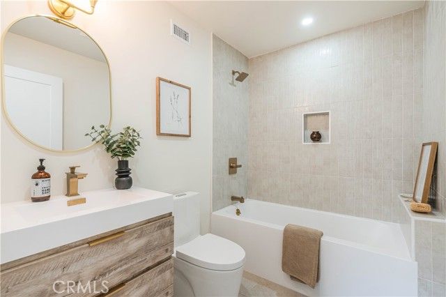 4112 Knobhill Drive, Sherman Oaks, CA 91403