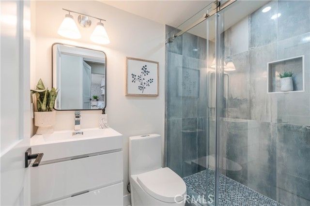 4112 Knobhill Drive, Sherman Oaks, CA 91403