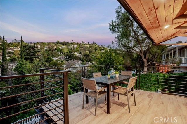 4112 Knobhill Drive, Sherman Oaks, CA 91403