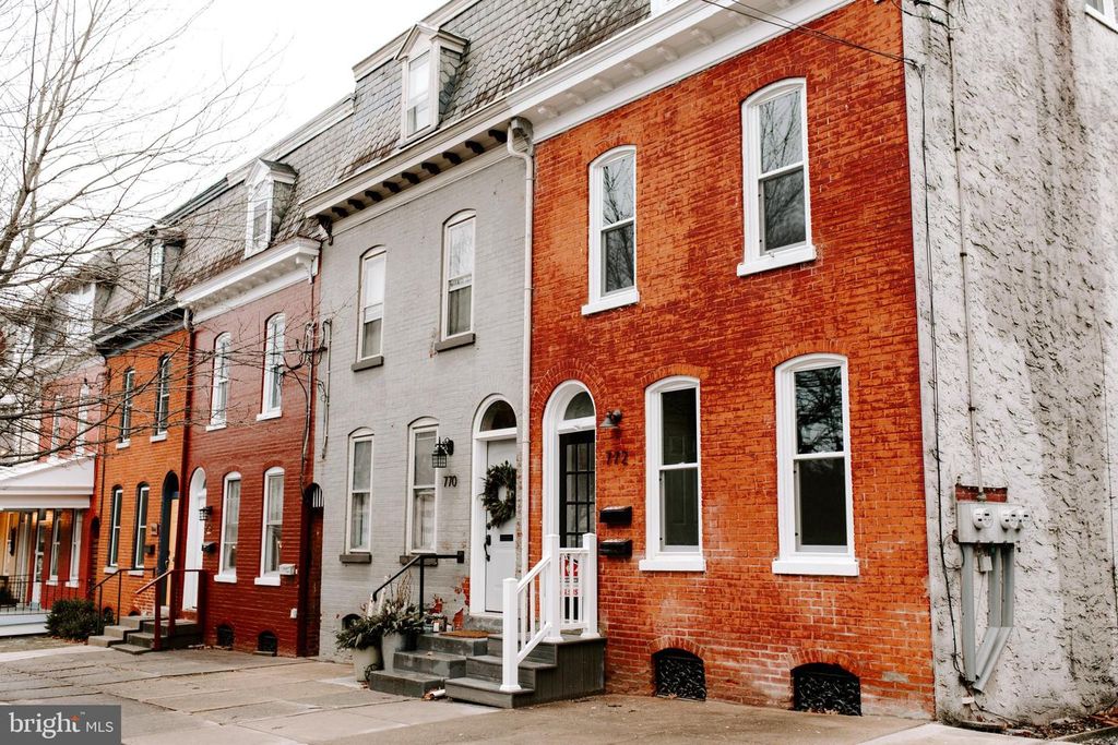 772 MARIETTA AVE, Lancaster, PA 17603