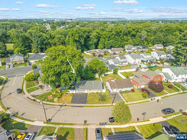 57 Meakin Avenue, Rochelle Park, NJ 07662