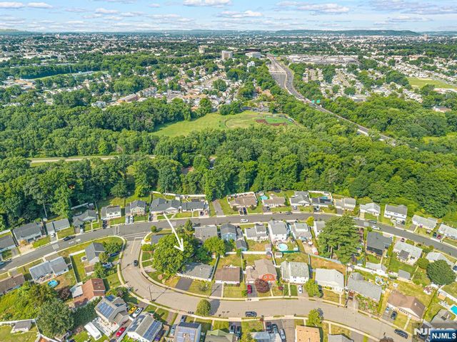 57 Meakin Avenue, Rochelle Park, NJ 07662