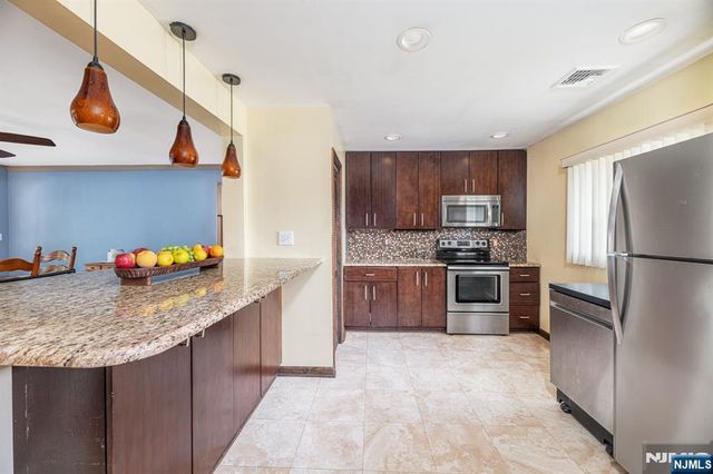 57 Meakin Avenue, Rochelle Park, NJ 07662