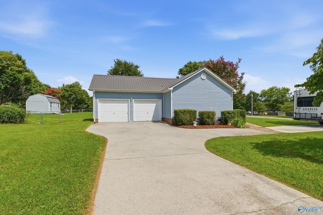 131 Amberwood Drive, Harvest, AL 35749