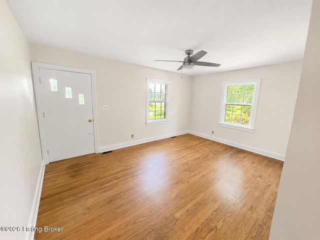 7916 3rd Street Rd, Louisville, KY 40214