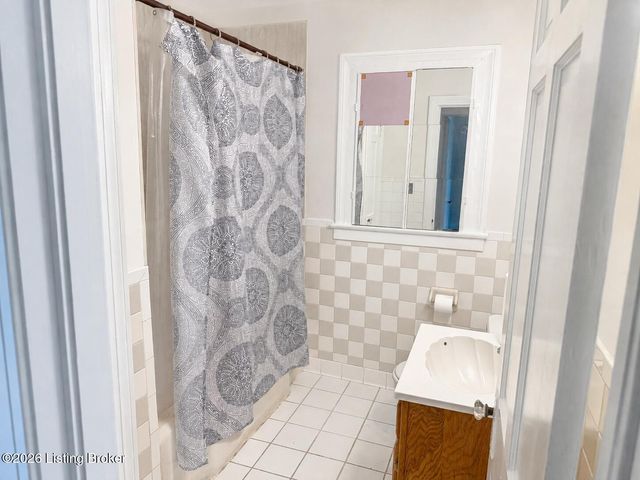 7916 3rd Street Rd, Louisville, KY 40214