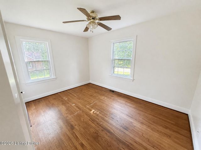7916 3rd Street Rd, Louisville, KY 40214