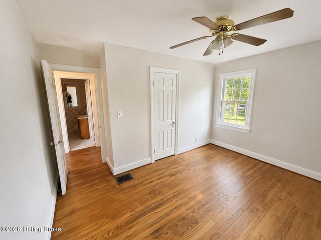 7916 3rd Street Rd, Louisville, KY 40214