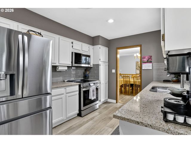1940 Ne 142ND Ave, Portland, OR 97230