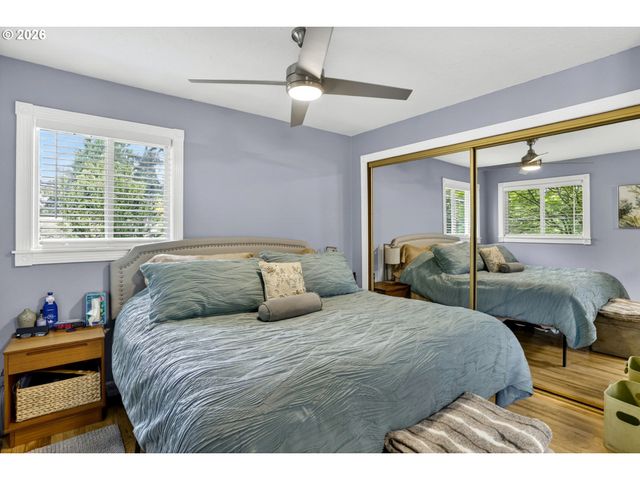 1940 Ne 142ND Ave, Portland, OR 97230