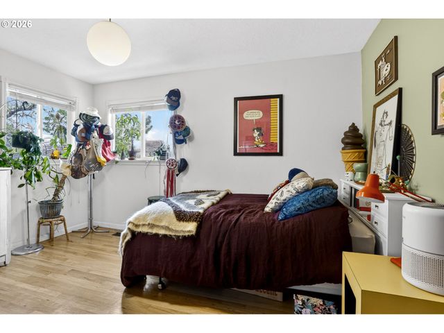 1940 Ne 142ND Ave, Portland, OR 97230