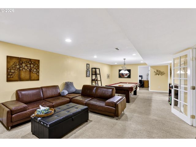 1940 Ne 142ND Ave, Portland, OR 97230