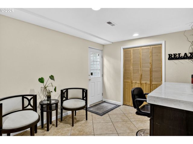 1940 Ne 142ND Ave, Portland, OR 97230