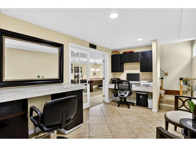 1940 Ne 142ND Ave, Portland, OR 97230